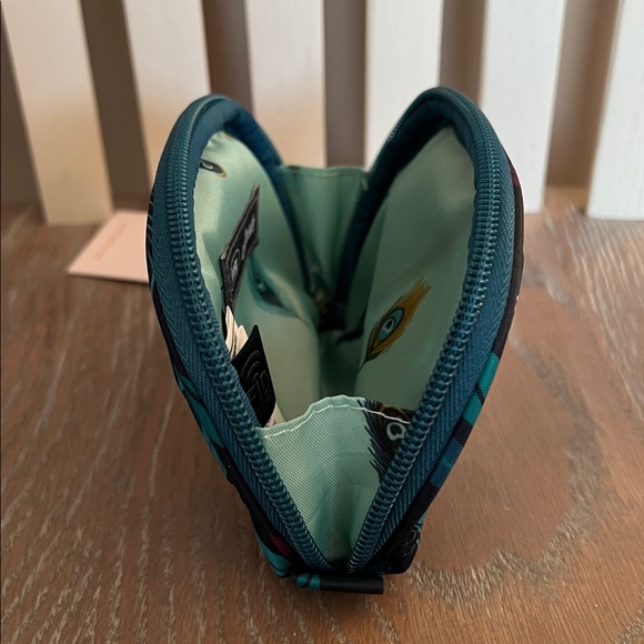 Lug Stash Pouch PEACOCK MULTI - Picture 4 of 6